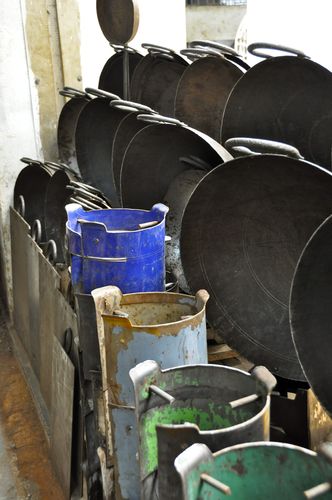 Stoves and Pans Stoves and Pans