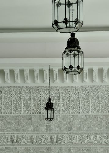 Beautiful Carvings and Lights